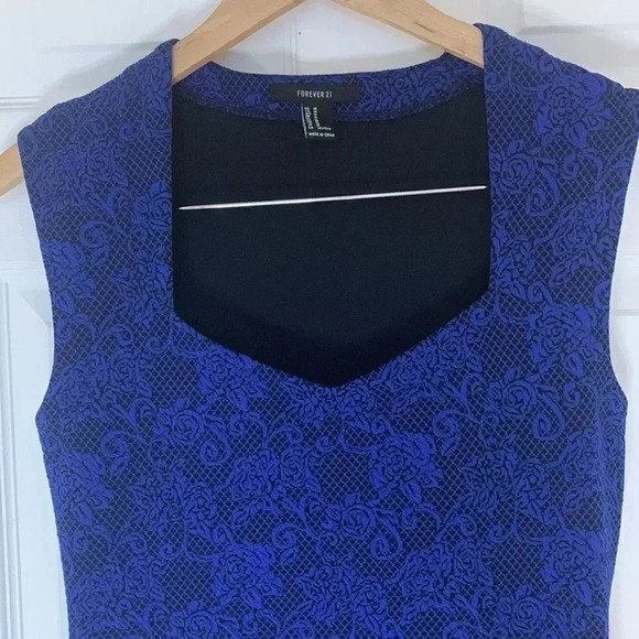 Forever21 floral bodycon dress - Picture 3 of 3